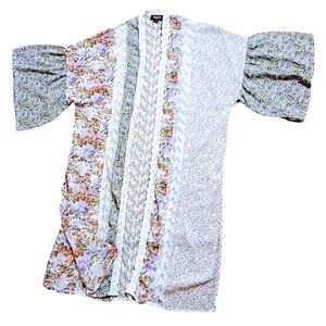 Floral Kimono with Lace Trim